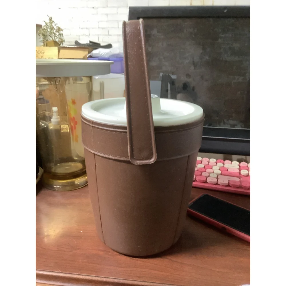 Vintage 1970's Classic Rubbermaid Brown Insulated Ice Bucket